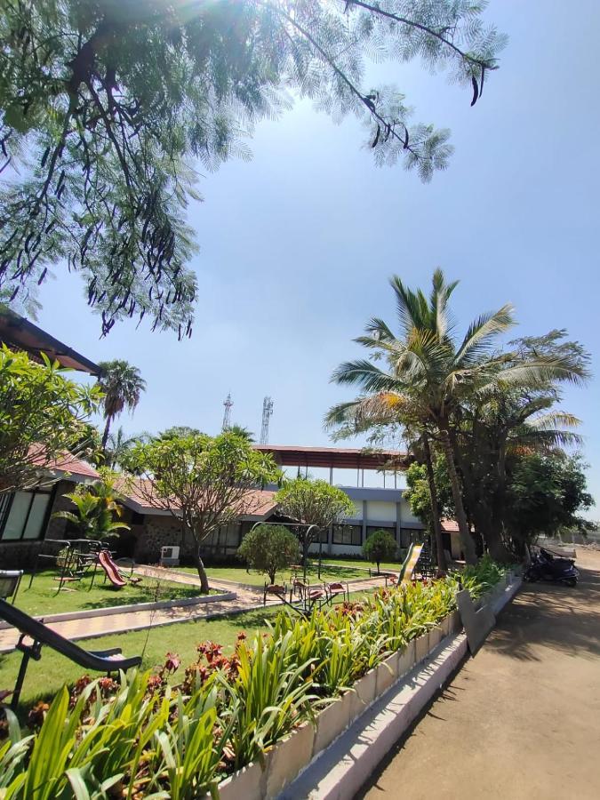 Caves County Resort Malegaon Exterior photo