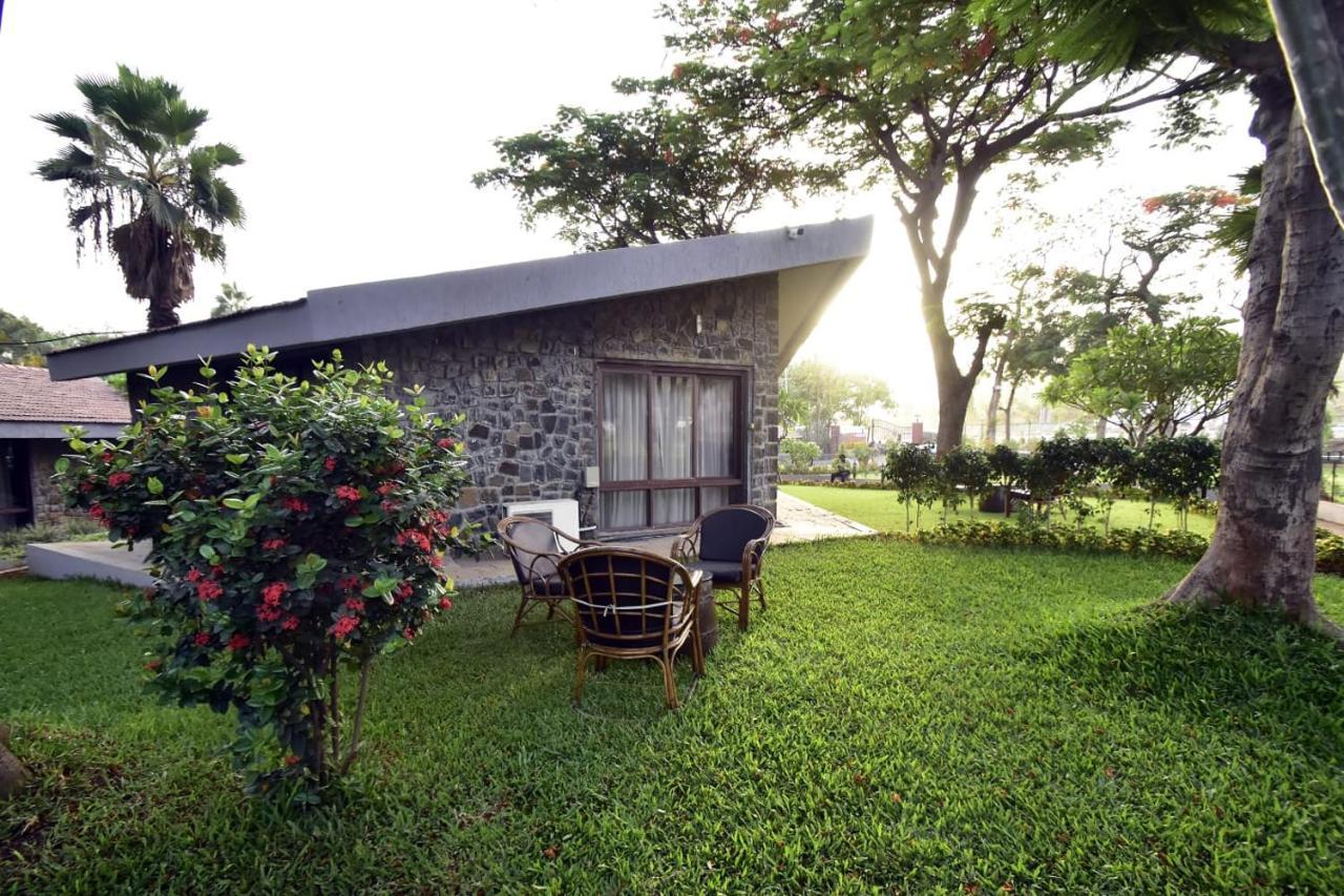 Caves County Resort Malegaon Exterior photo
