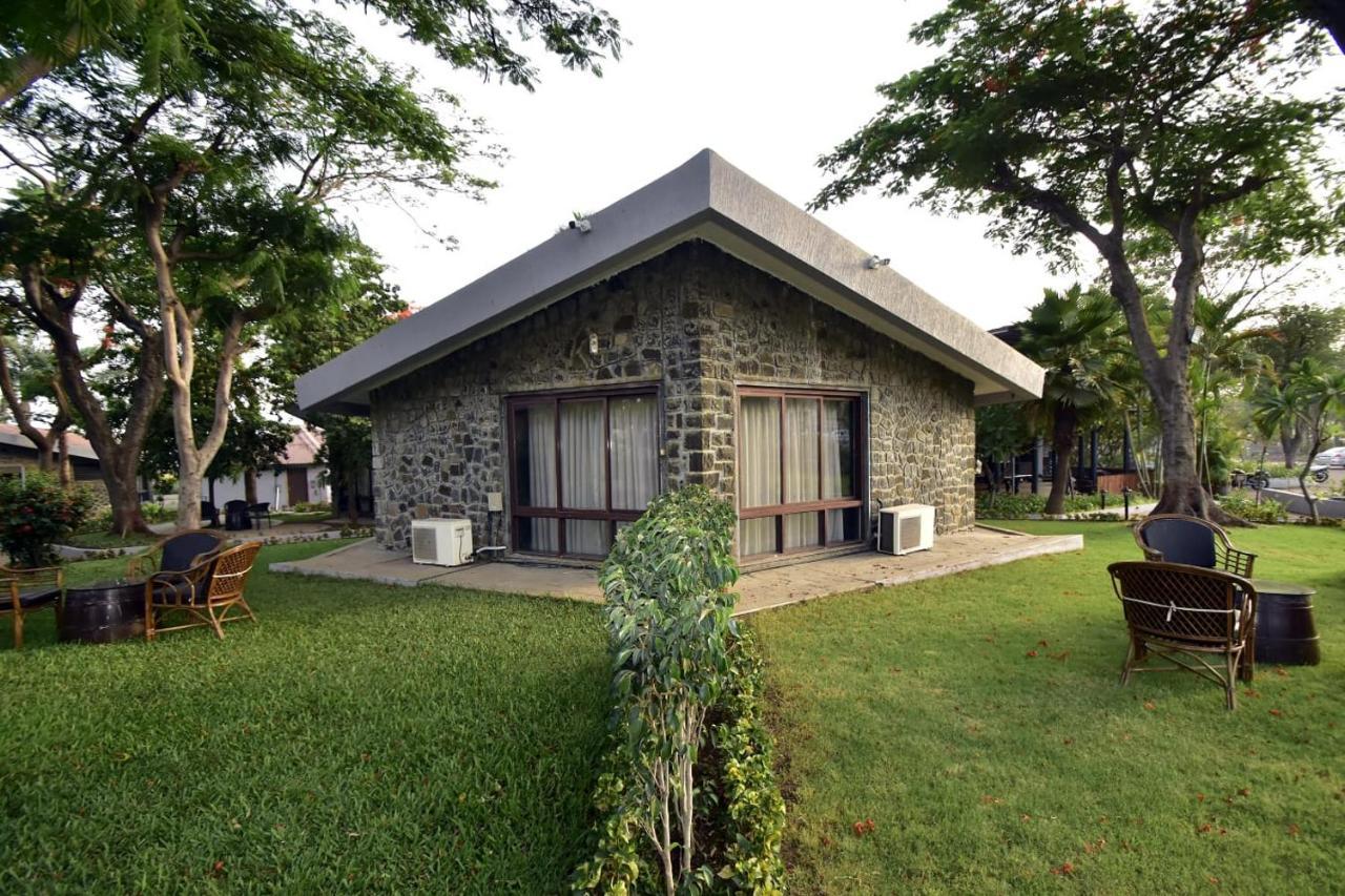 Caves County Resort Malegaon Exterior photo