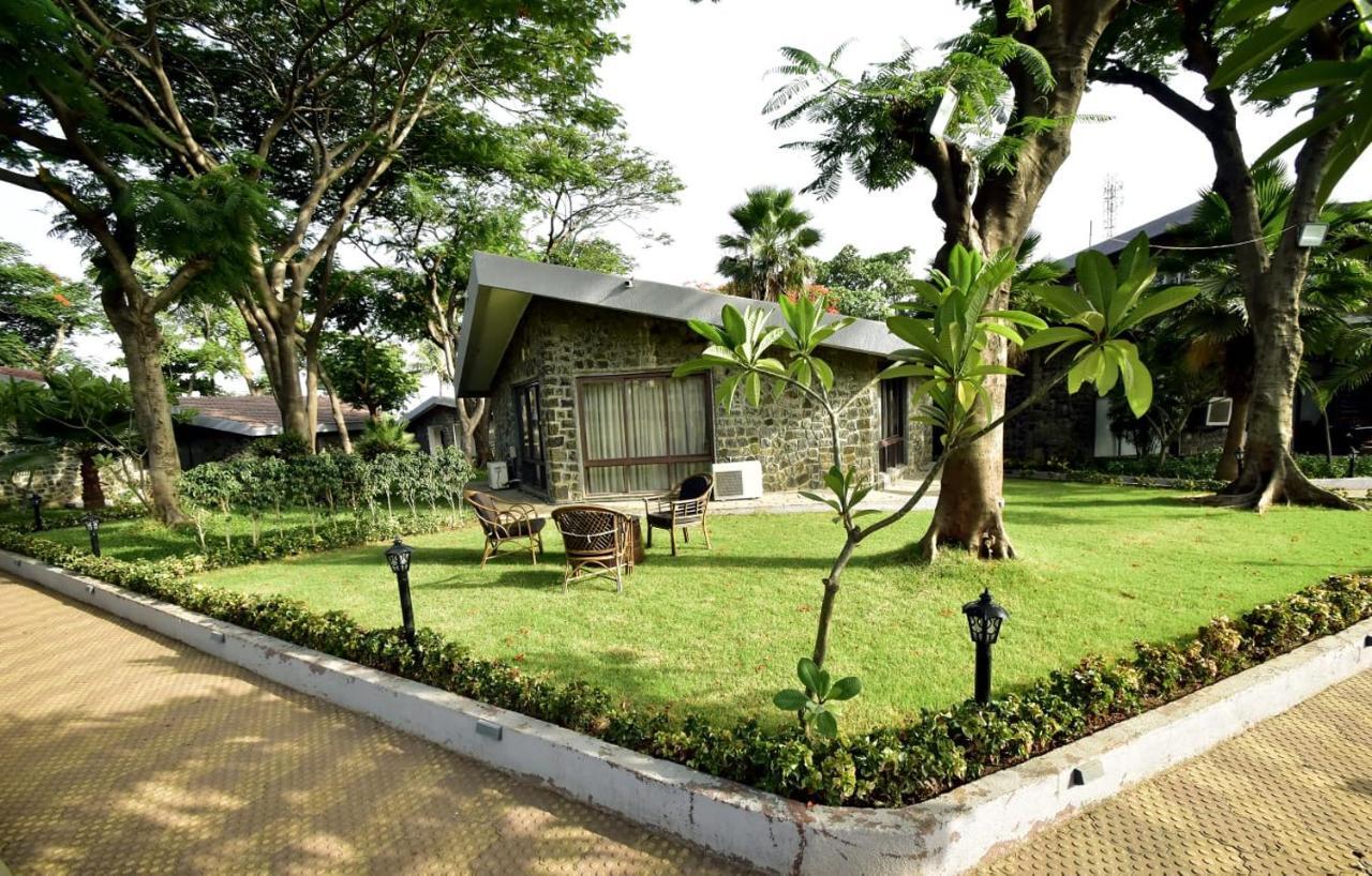 Caves County Resort Malegaon Exterior photo