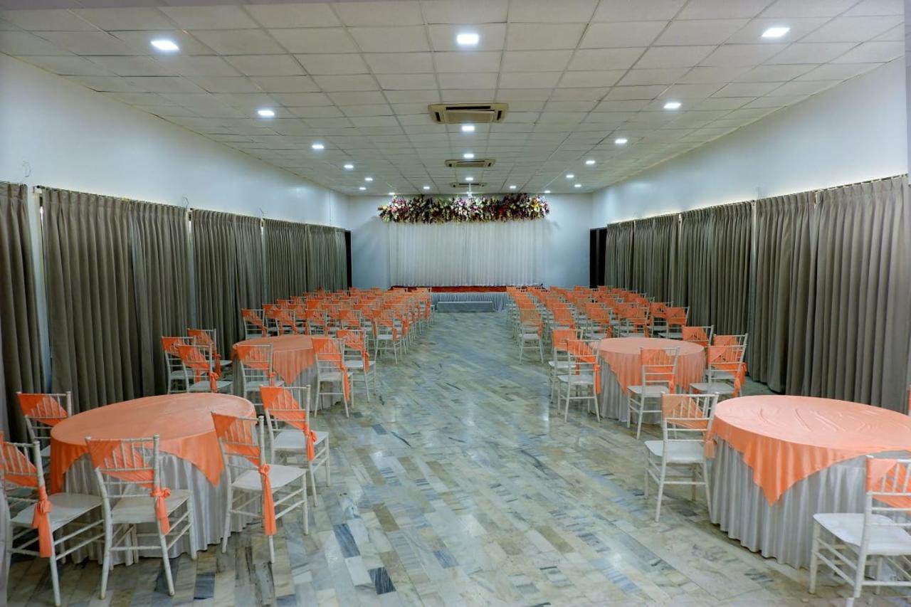 Caves County Resort Malegaon Exterior photo